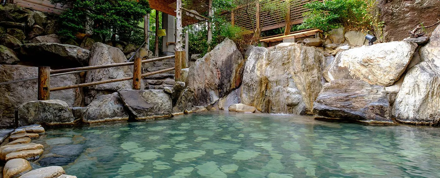 Mata air panas・Kamar mandi