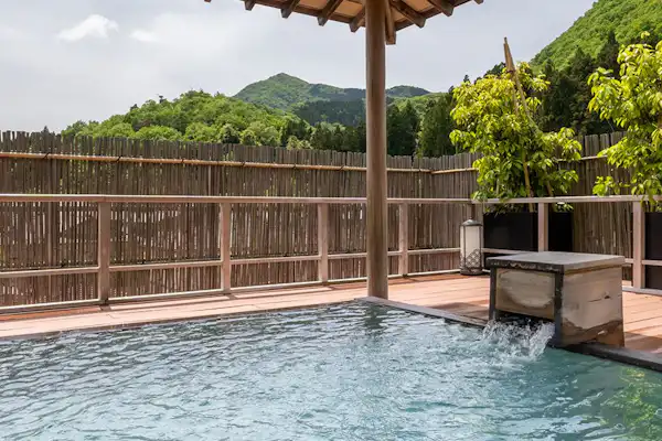 น้ำพุร้อน