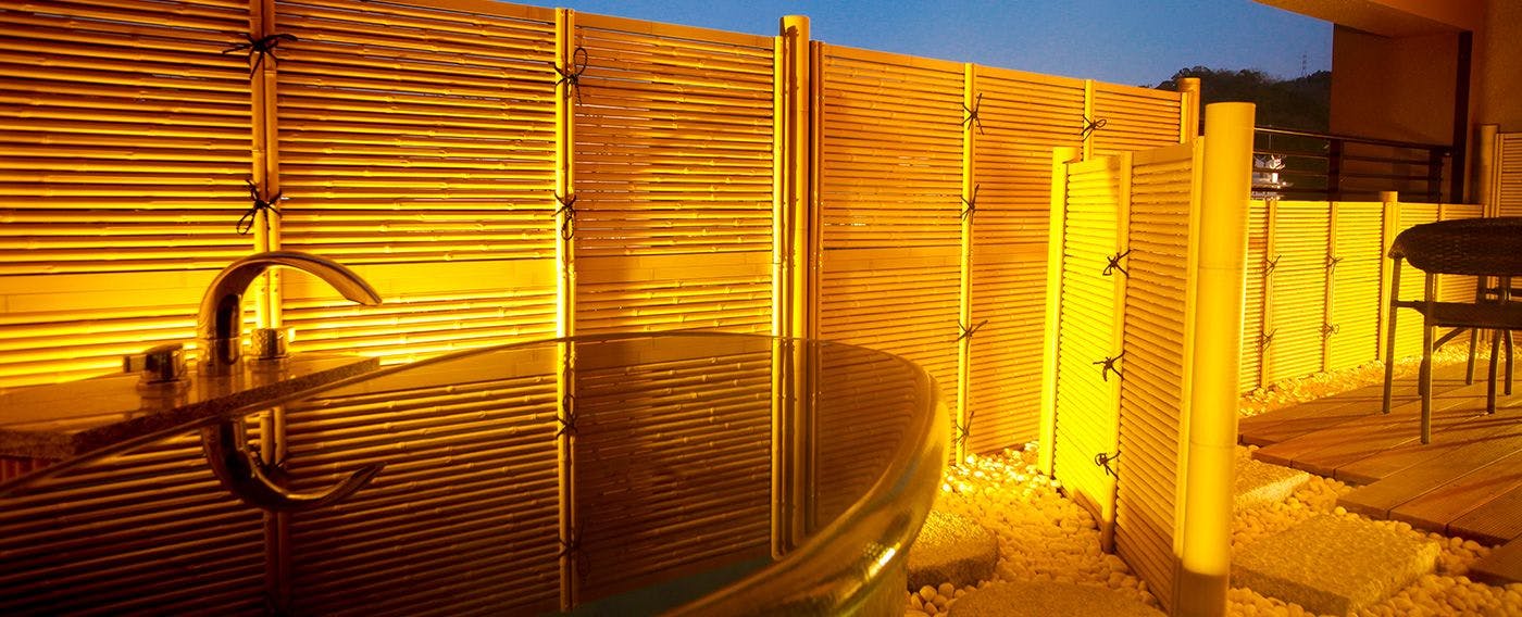 带露天温泉的客房