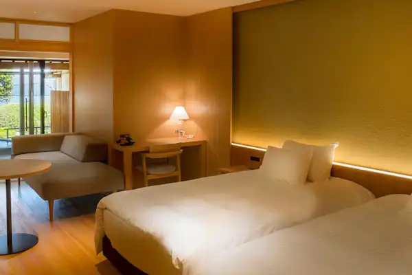 ห้องพักพร้อมอ่างอาบน้ำกลางแจ้งส่วนตัว