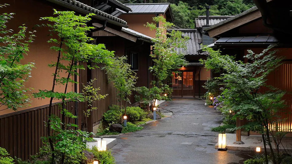 Yunoya Chikei: An Onsen Inn with Private Open-Air Baths and Natural Hot Spring Water