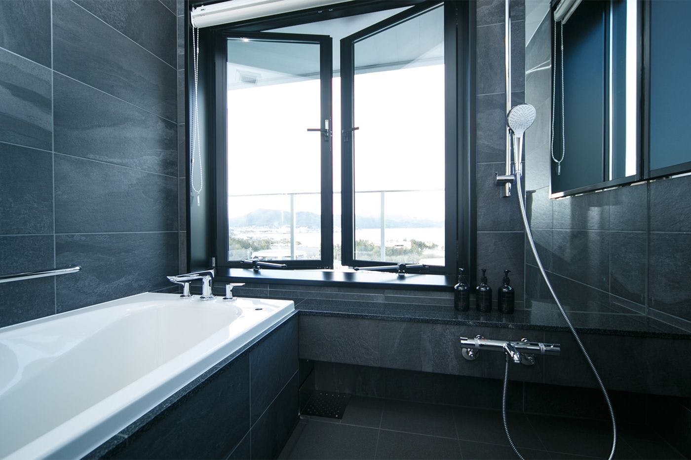 SETOUCHI KEIRIN HOTEL 10 by Onko Chishin