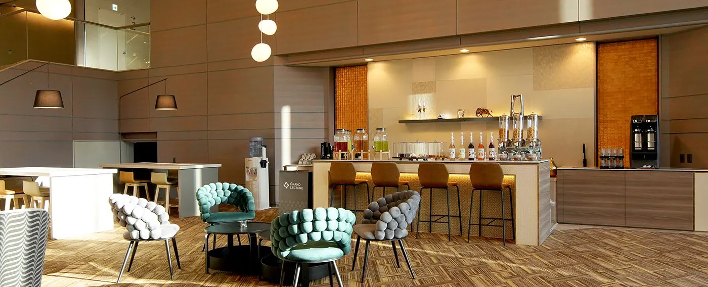 เมนเลานจ์