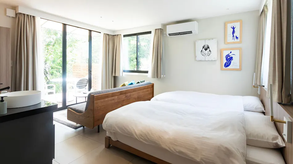 amarancia cottage hugging nature house