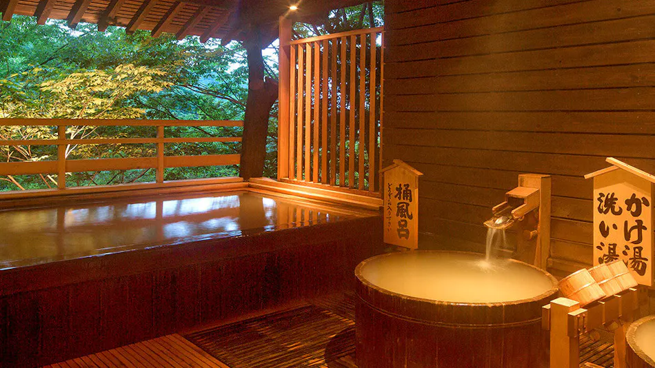 Kishigon Ryokan ~ Adjacent to Stone Steps Street, Rare Hot Spring "Golden Water" Inn ~
