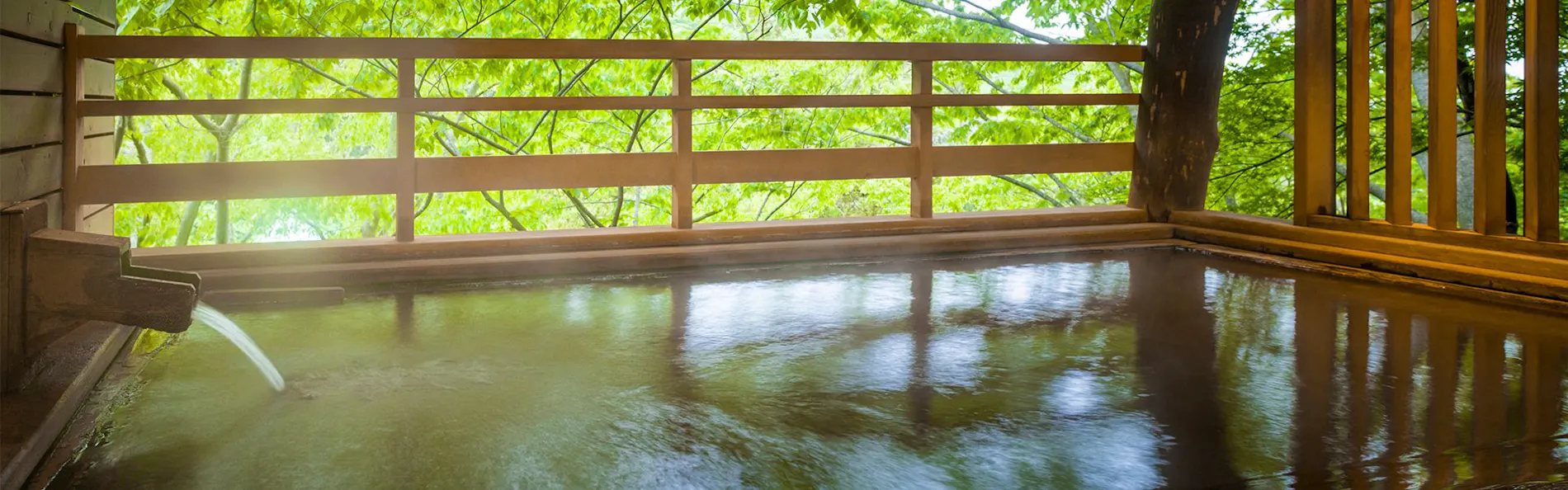 岸権旅館 ~ 石段街隣接 希少源泉「黄金の湯」の宿 ~
