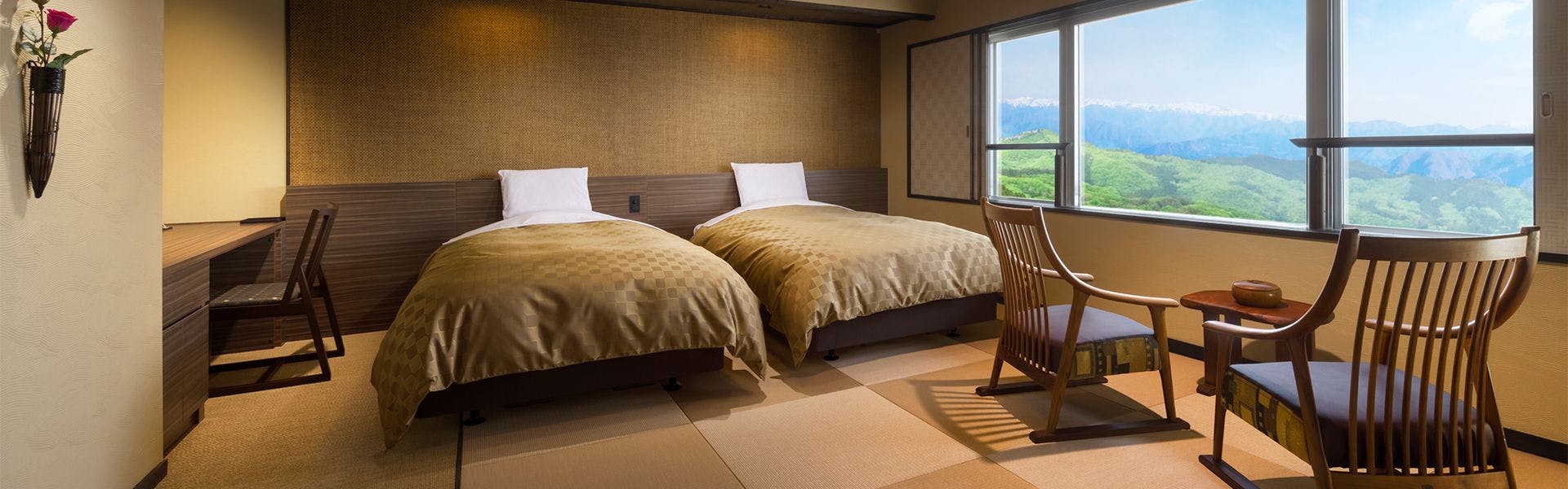 Kishigon Ryokan ~ Adjacent to Stone Steps Street, Rare Hot Spring "Golden Water" Inn ~