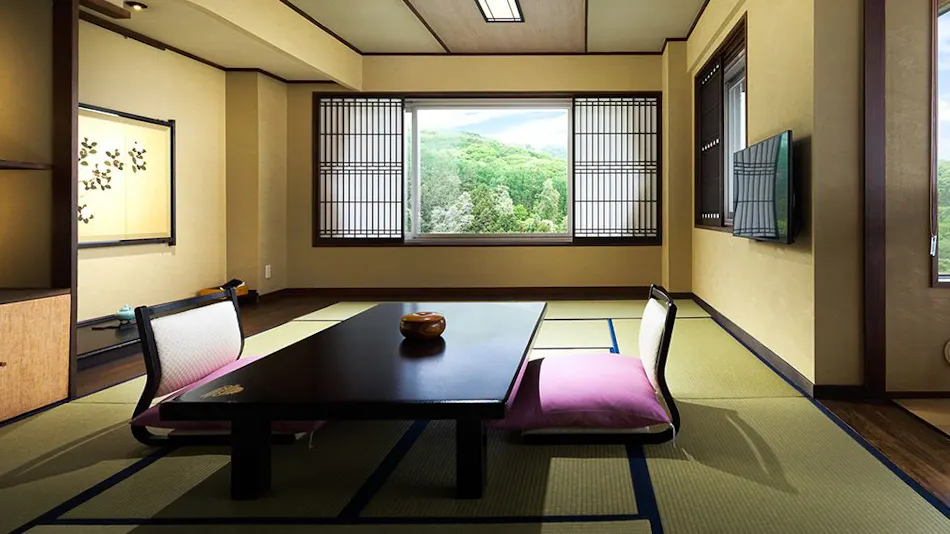 Kishigon Ryokan ~ Adjacent to Stone Steps Street, Rare Hot Spring "Golden Water" Inn ~