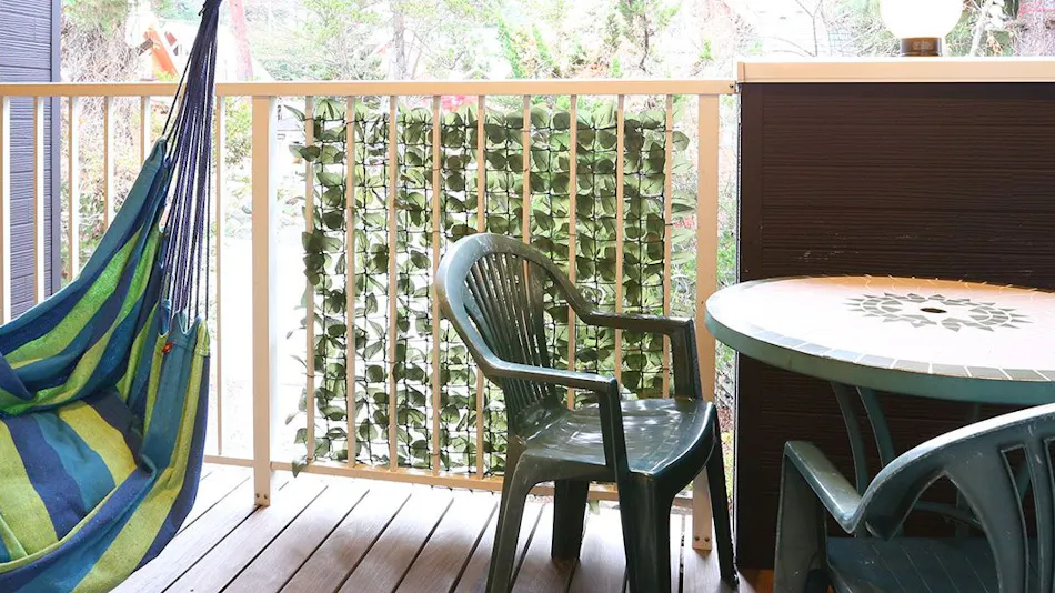 Private Resort Pine Tree