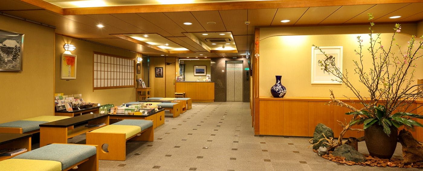 フロント・ロビー