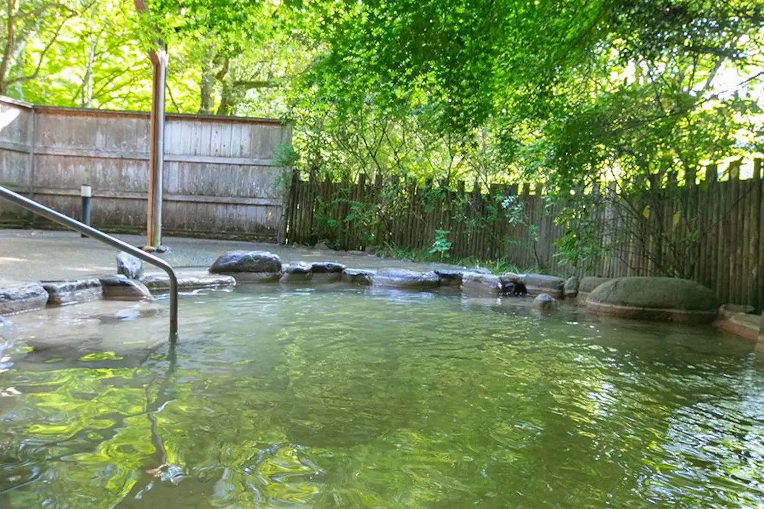 น้ำพุร้อน