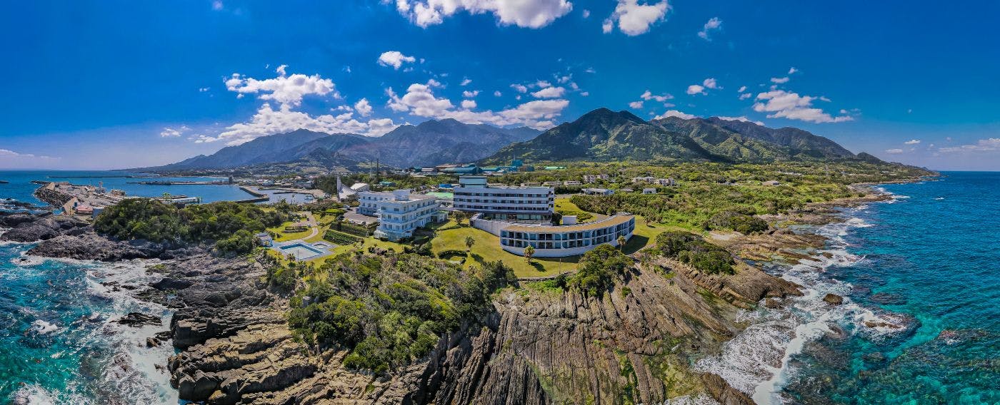 Pemandangan keseluruhan