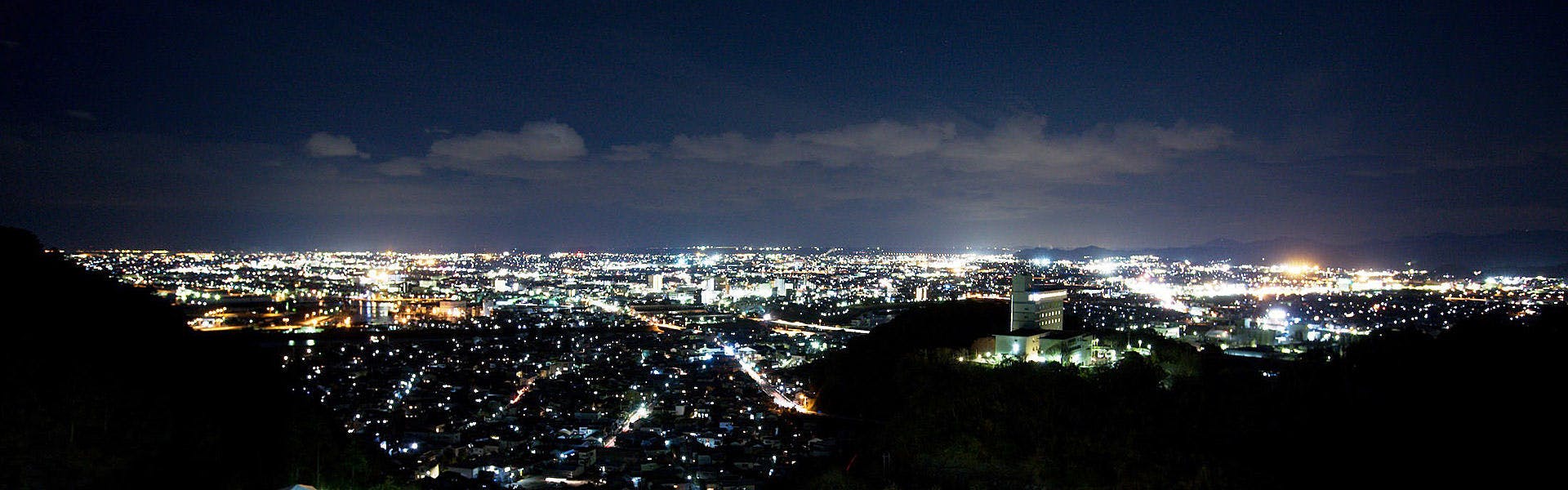 Pemandangan malam hari