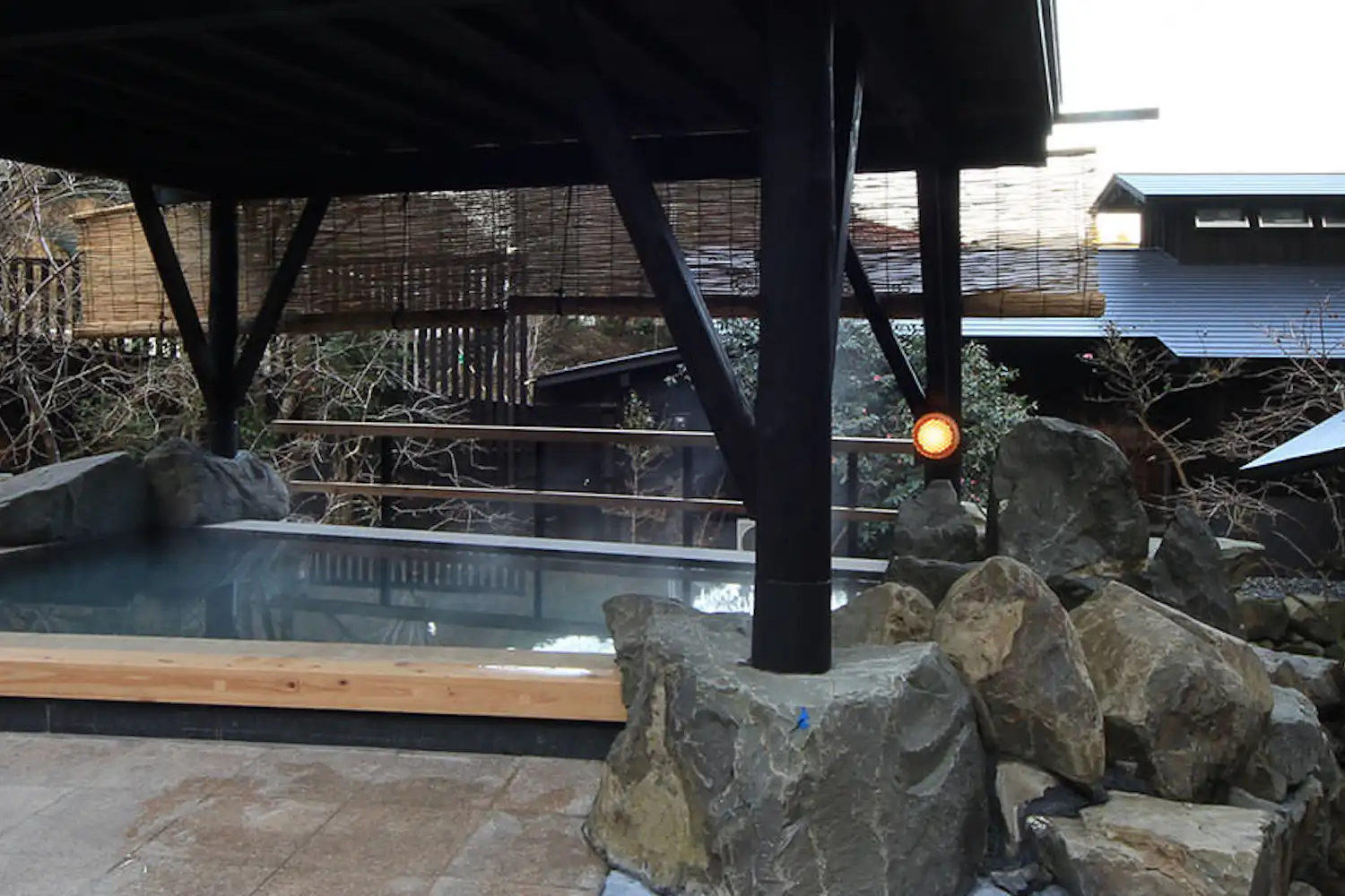 บ่อน้ำพุร้อนกลางแจ้ง