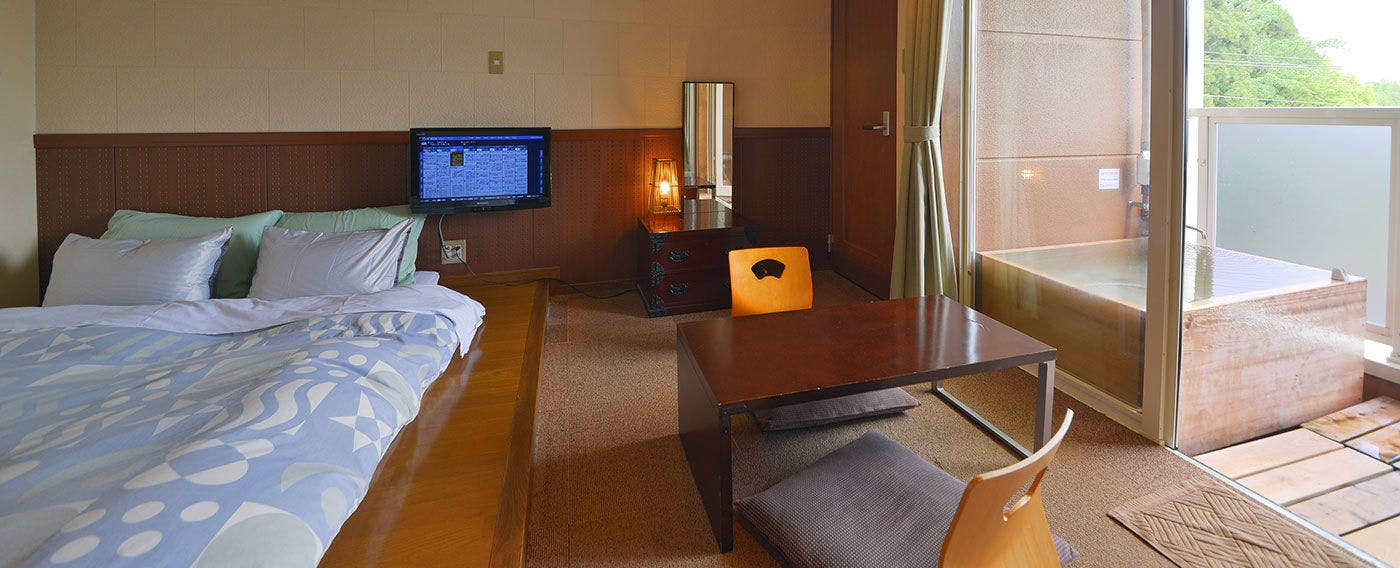Hotel Casual Euro with Private Hot Spring in Nikko