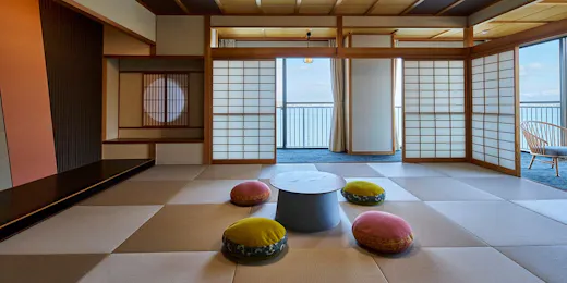湖畔の宿 森本