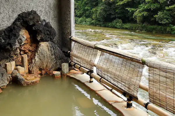 น้ำพุร้อน