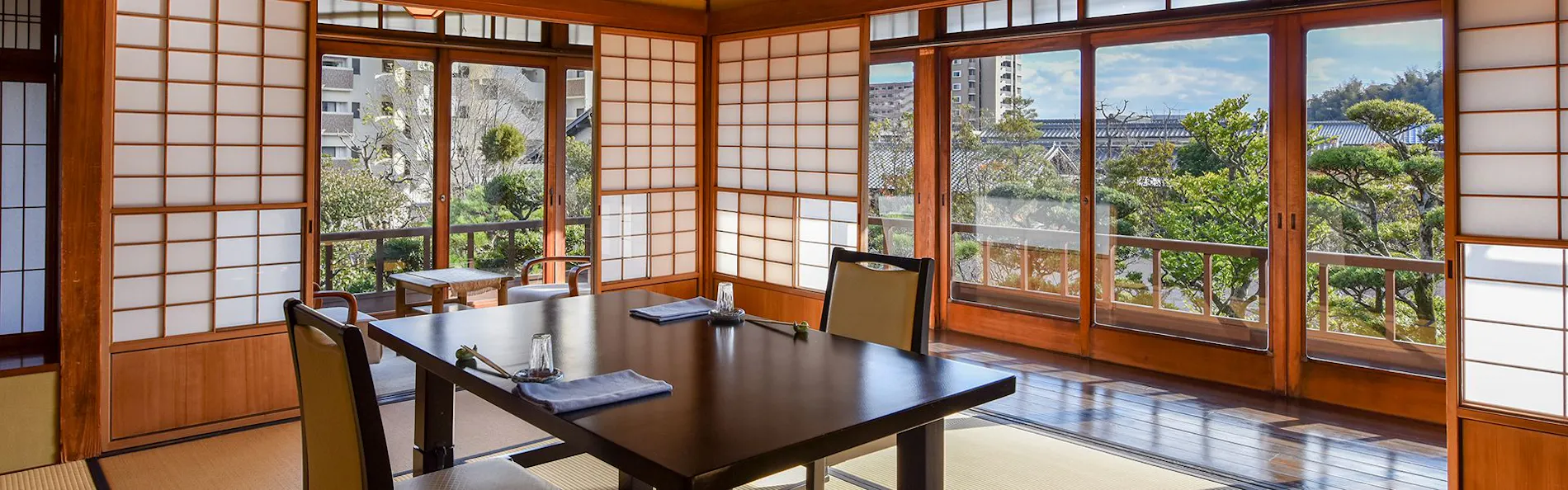 料亭、御宿 古串屋