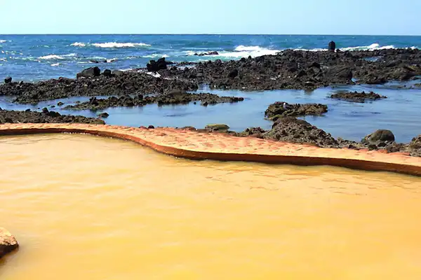 น้ำพุร้อน