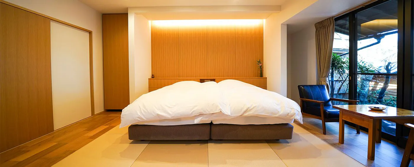 源泉かけ流し露天風呂付き離れ客室