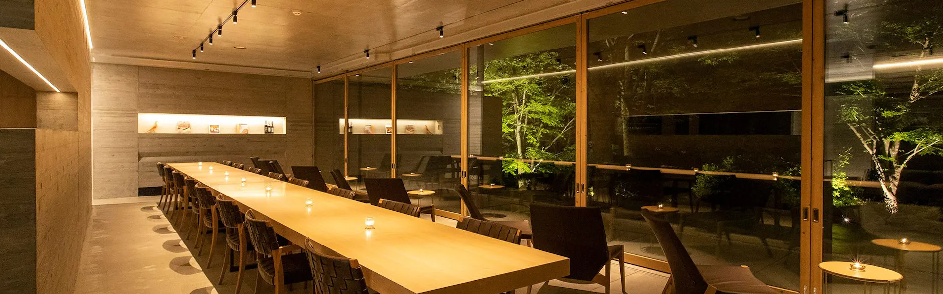 ホテルトリニティ書斎