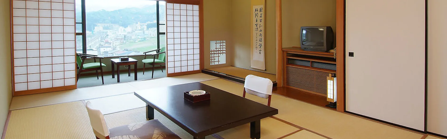 越後湯沢湯元 卵の湯 雪国の宿 高半