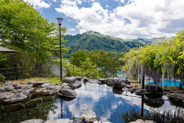 น้ำพุร้อน