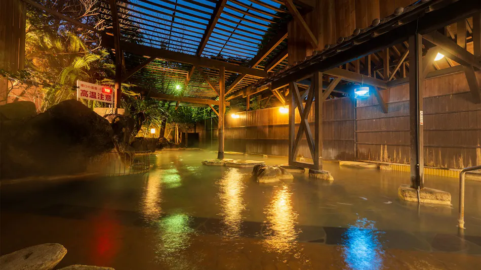 Oniyama Hotel: Beppu's Largest Open-Air Bath Accommodation