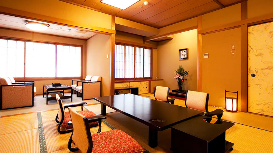 Oniyama Hotel: Beppu's Largest Open-Air Bath Accommodation
