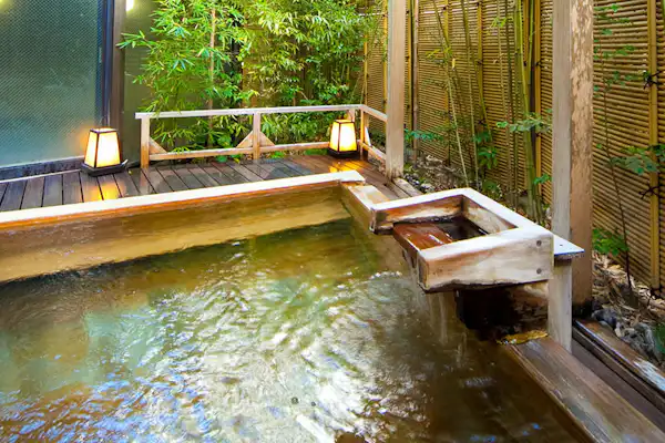 บ่อน้ำพุร้อนกลางแจ้ง