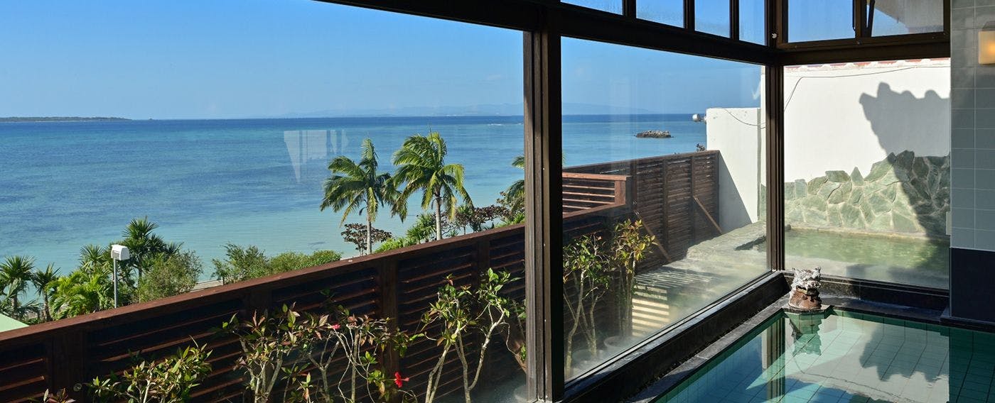 ห้องอาบน้ำรวมพร้อมบ่อน้ำพุร้อนกลางแจ้ง "Yuntakunu Yu"