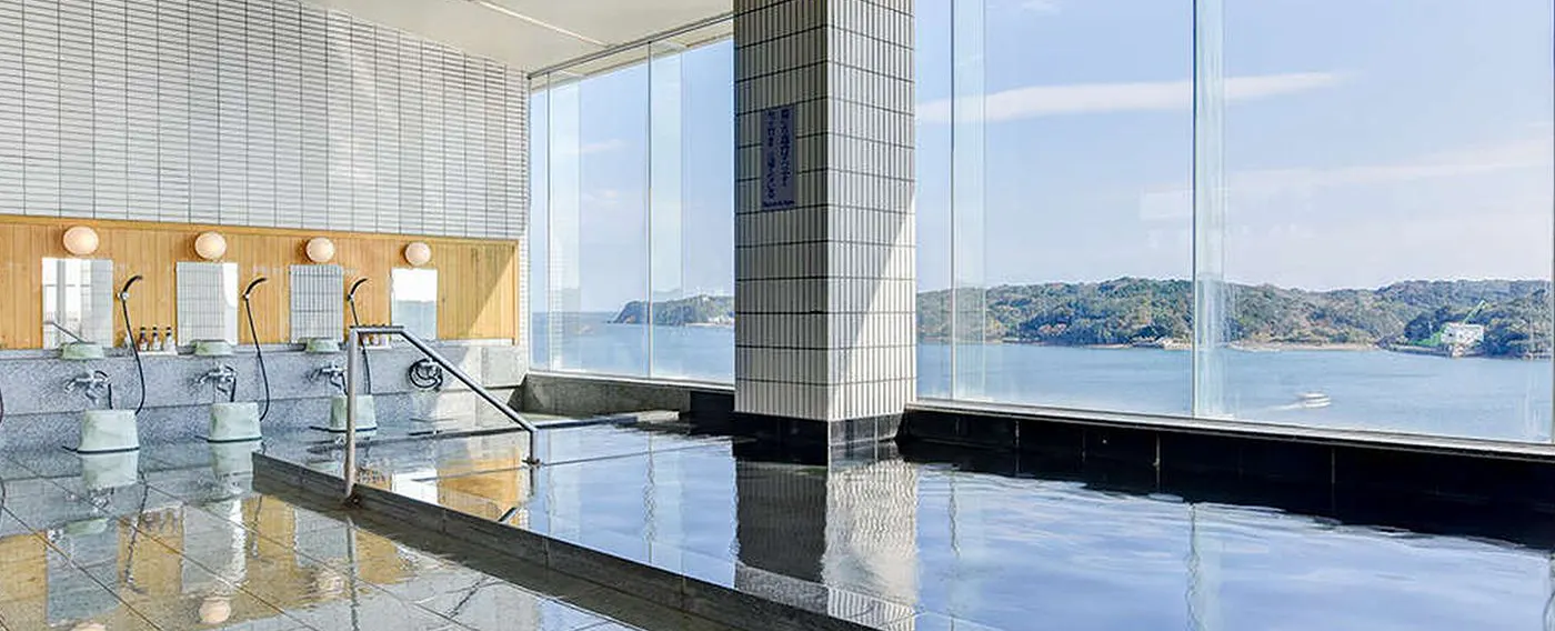 อ่างอาบน้ำในร่ม