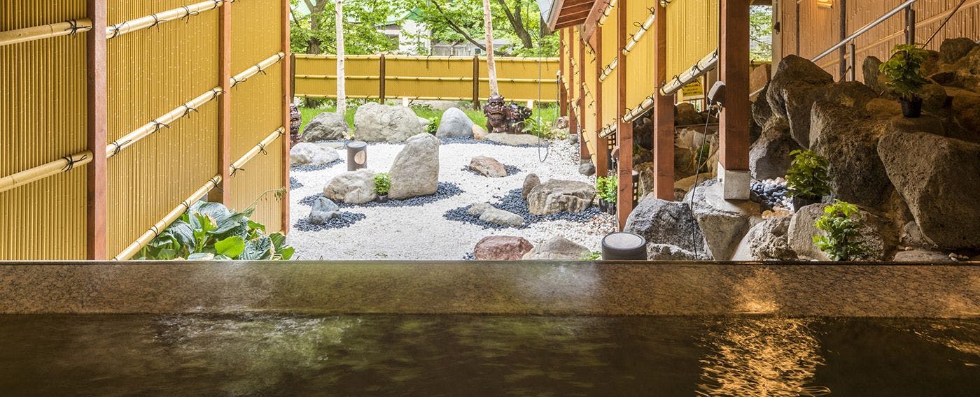 湯酔郷　露天風呂