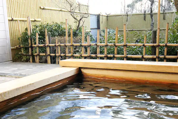 น้ำพุร้อน