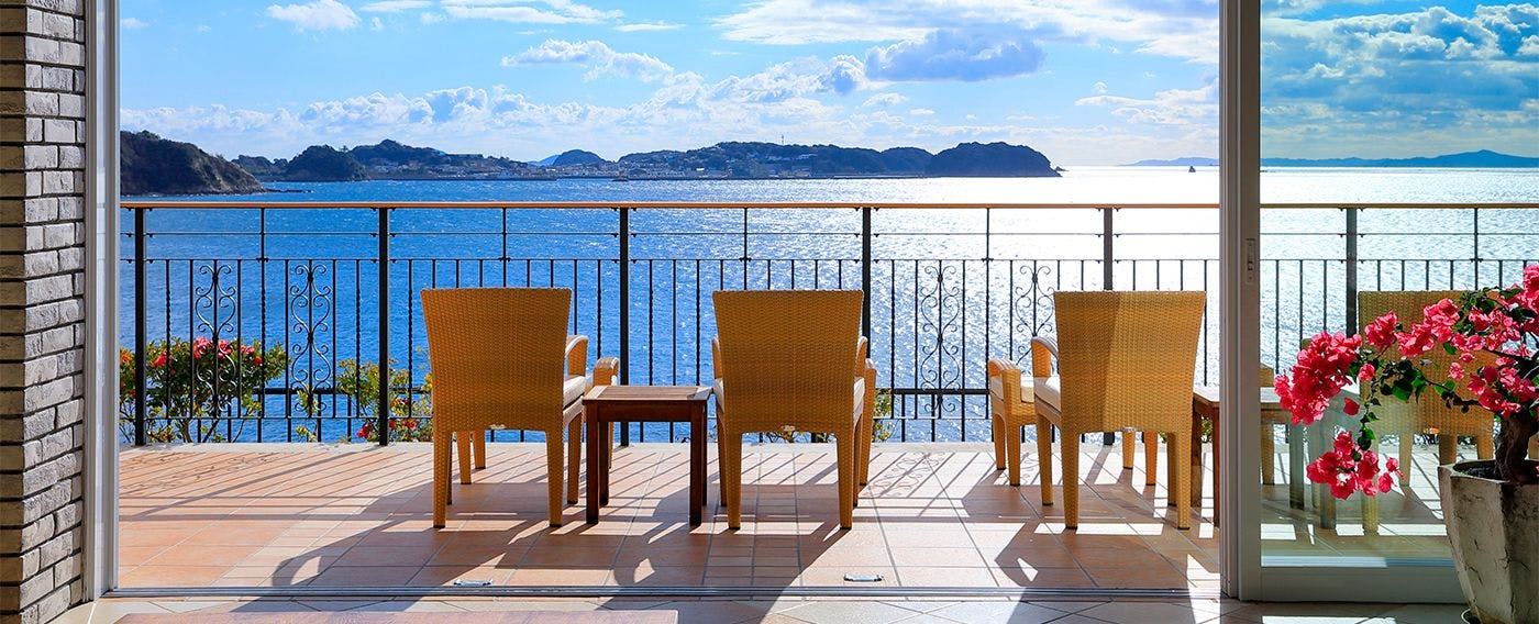 テラスラウンジ