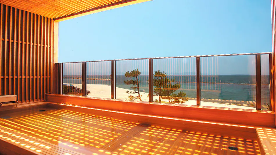 Bayside Square Kaike Hotel