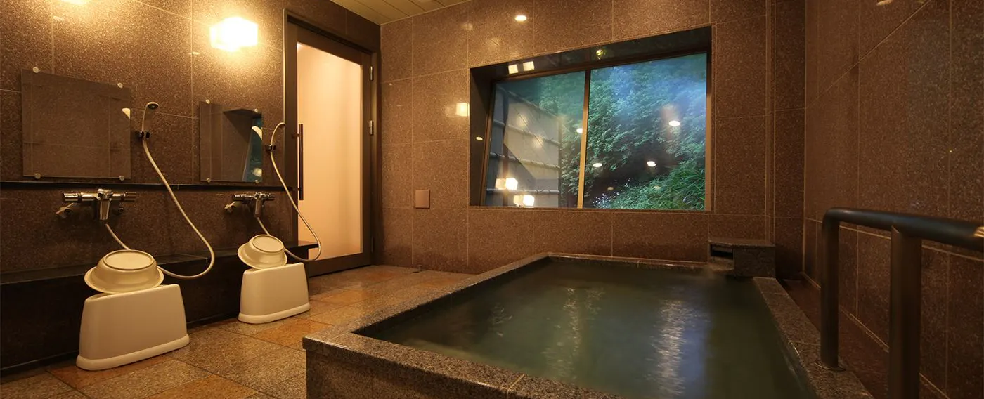 น้ำพุร้อนและอ่างอาบน้ำ