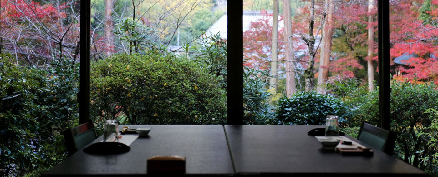 境内の宿 紅葉館