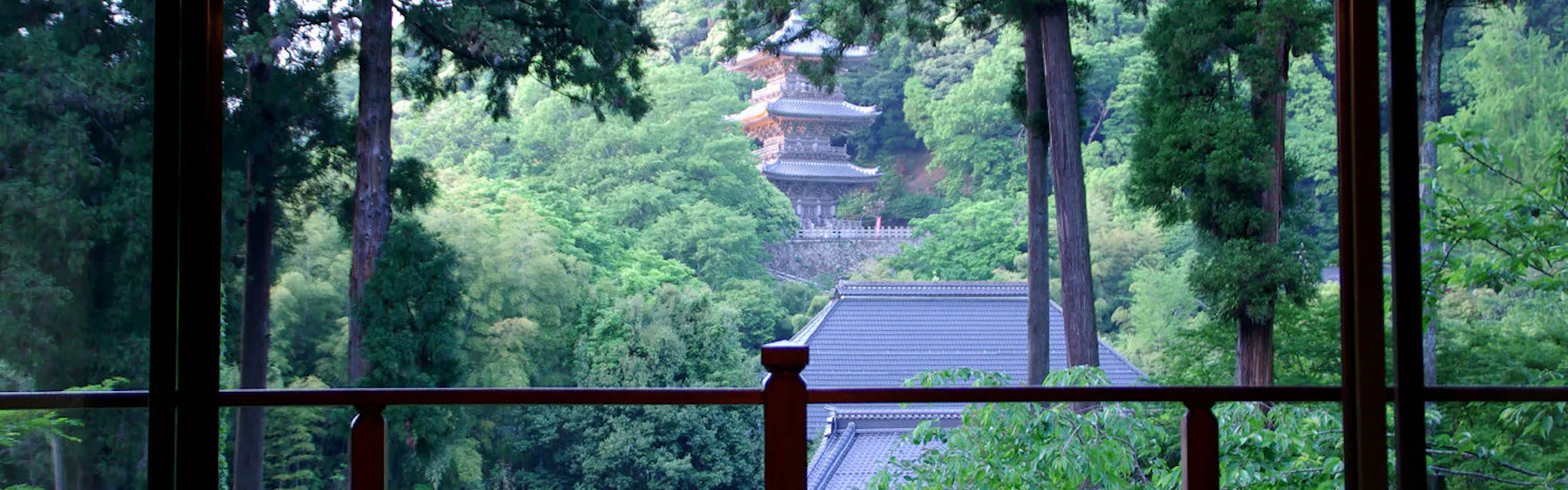 境内の宿 紅葉館