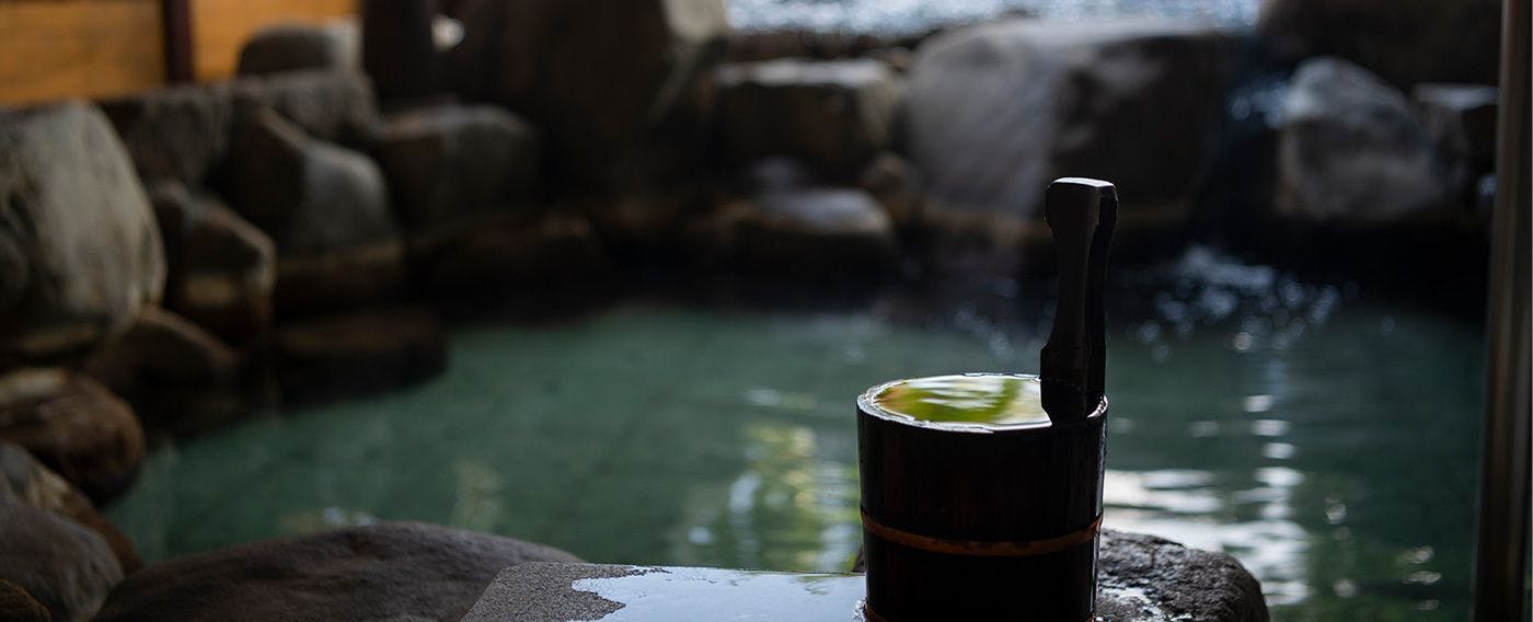 Sumoto Mata air panas ~ Pemandian batu terbuka di lantai 1