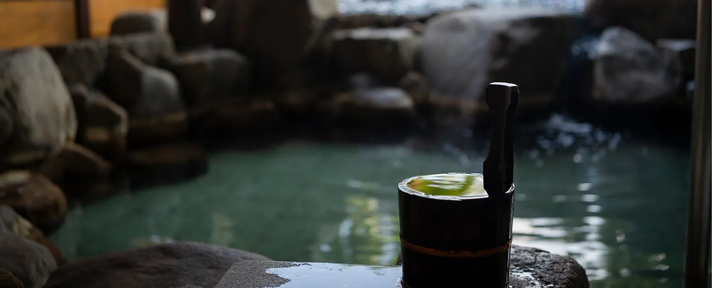 Sumoto Mata air panas ~ Pemandian batu terbuka di lantai 1