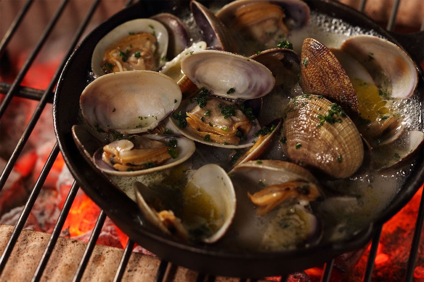 浅利ワイン蒸し