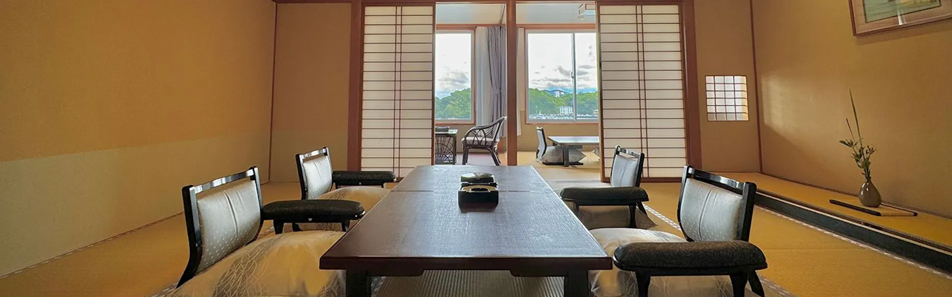 伊勢神宮のお膝元 鳥羽 胡蝶蘭
