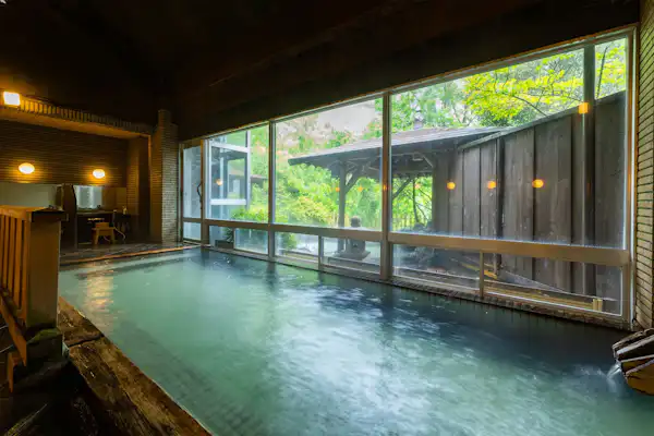 อ่างอาบน้ำในร่ม