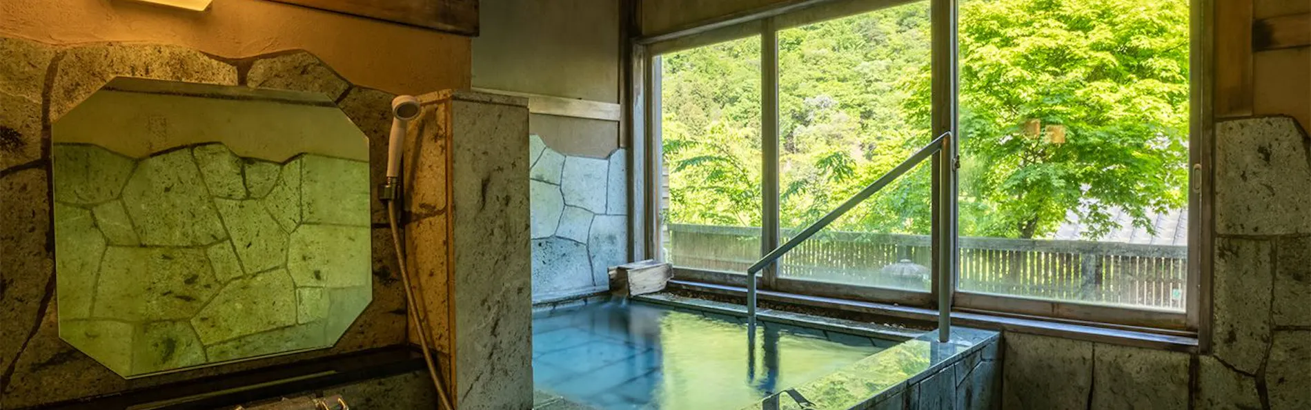 吟松亭あわしま