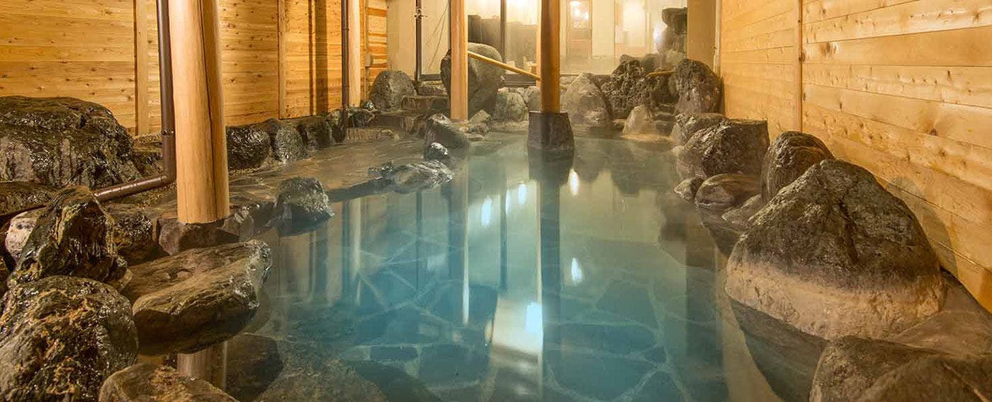 น้ำพุร้อนและอ่างอาบน้ำ