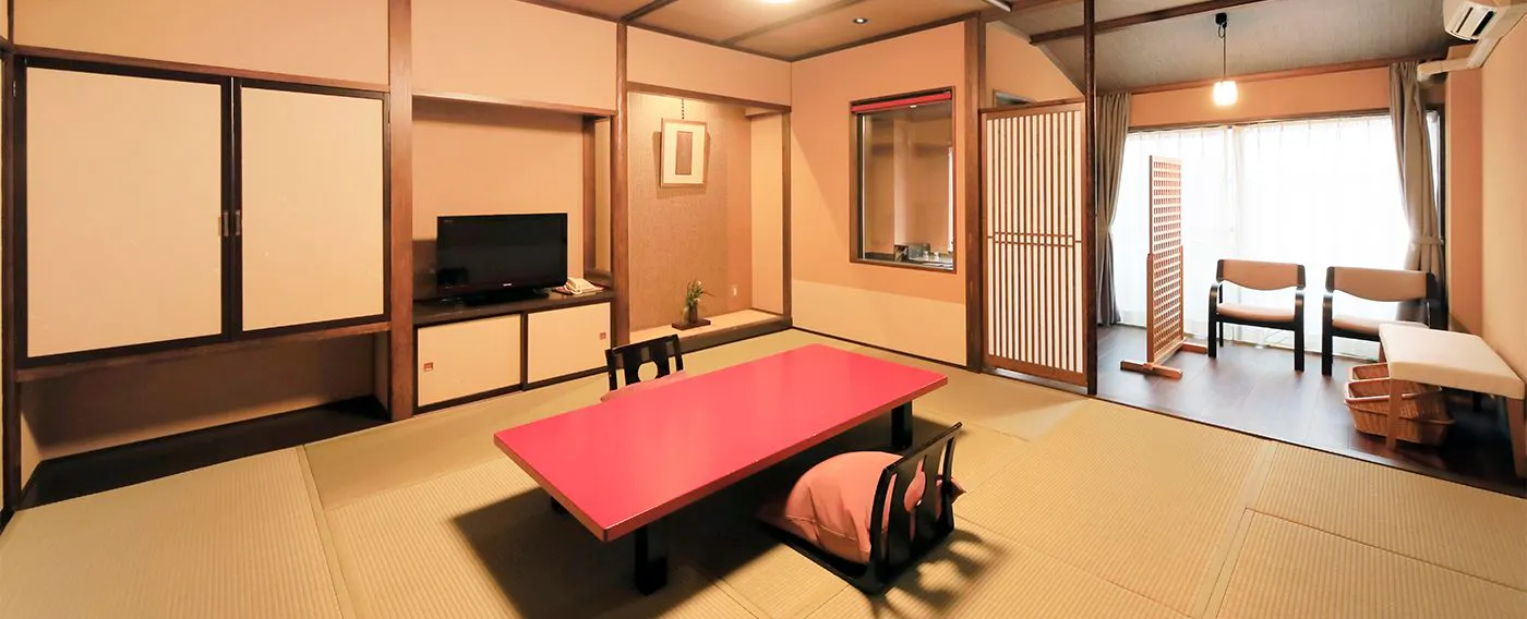 【2022年リニューアル】<源泉かけ流し>半露天風呂付客室・茜彩