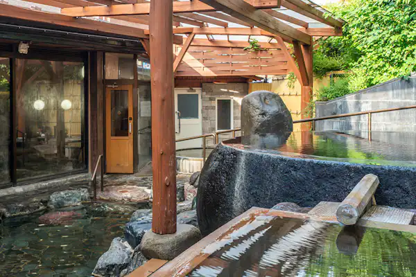 บ่อน้ำพุร้อนกลางแจ้ง