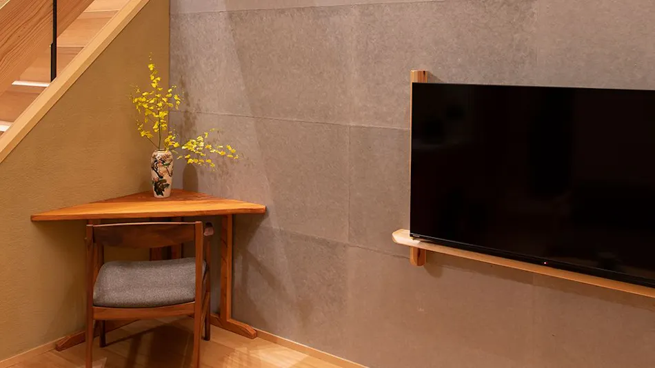 Hotel Kanazawa Zoushi: A Journey-Inspired Inn