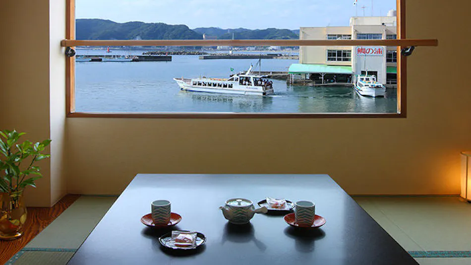 Seafood Wholesaler Inn Kuroshio